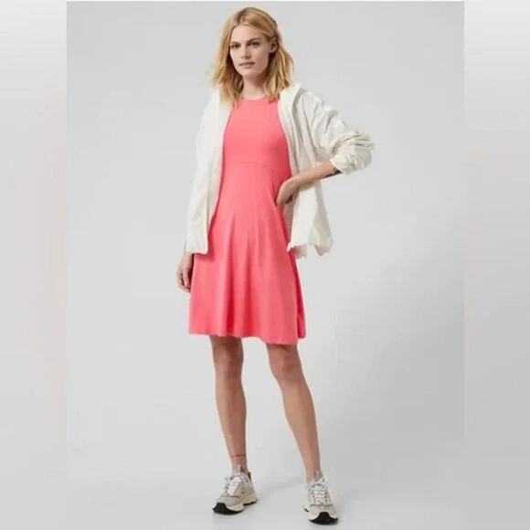 Athleta Santorini Thera Coral Petal Pink Dress Size Medium Petite - Picture 1 of 9